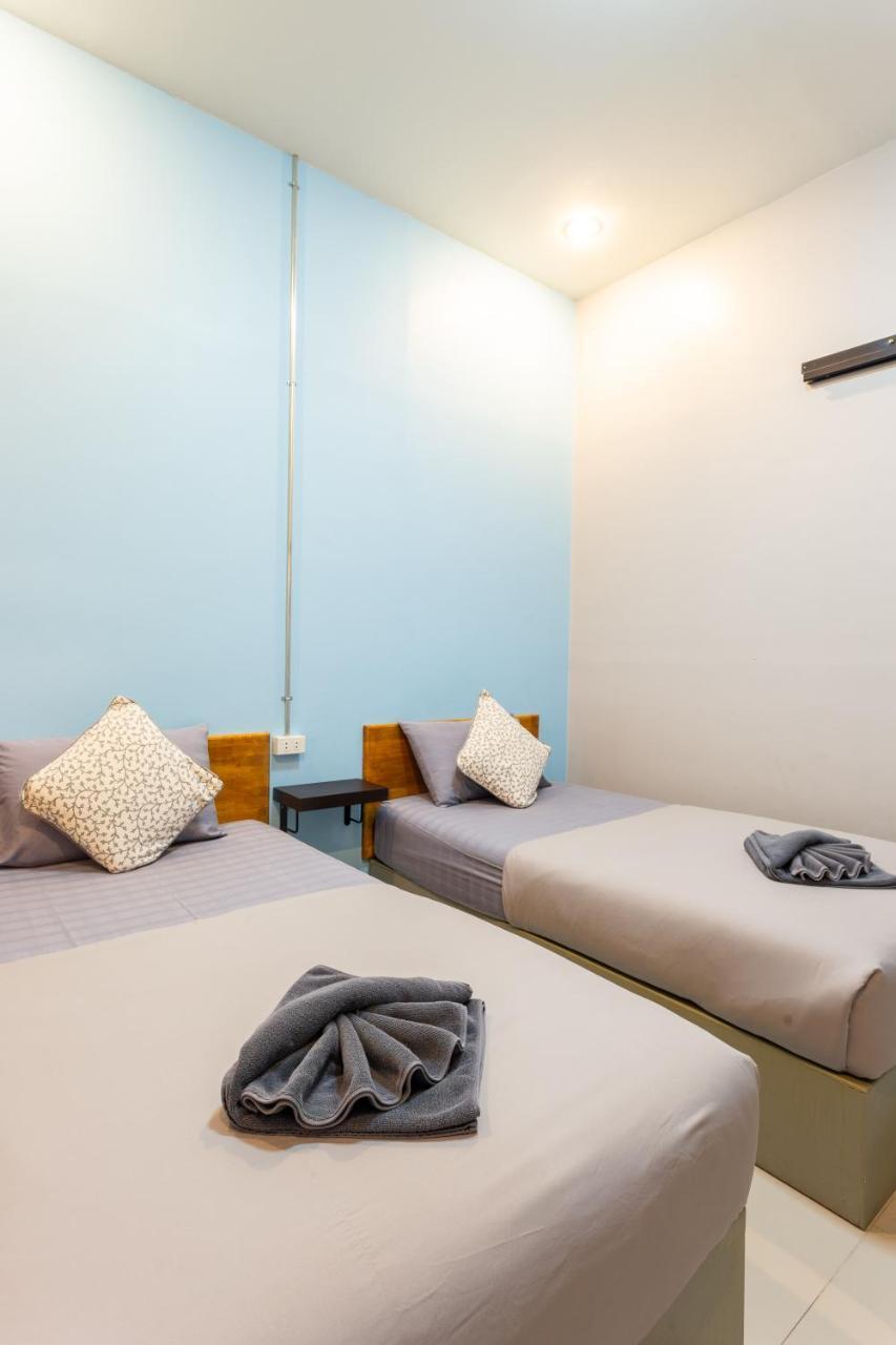 Samed Big Whale Hostel Rayong Buitenkant foto