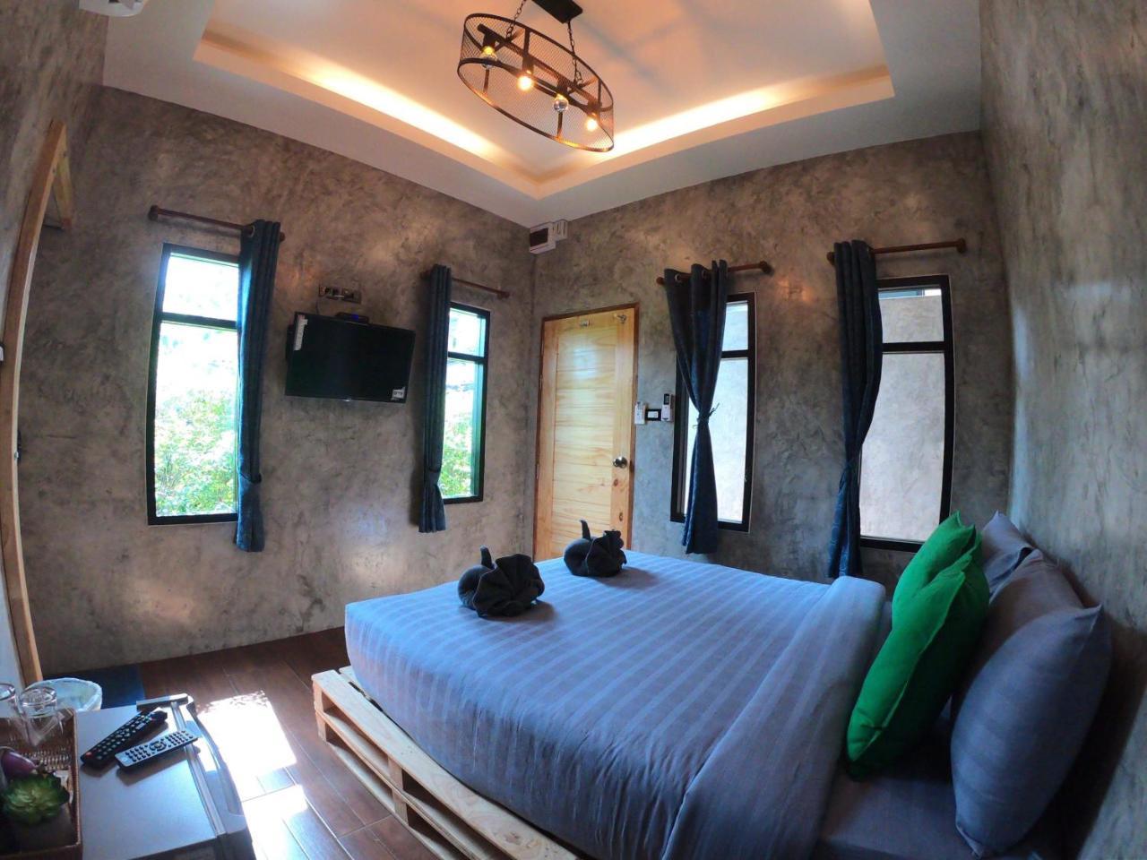 Samed Big Whale Hostel Rayong Buitenkant foto